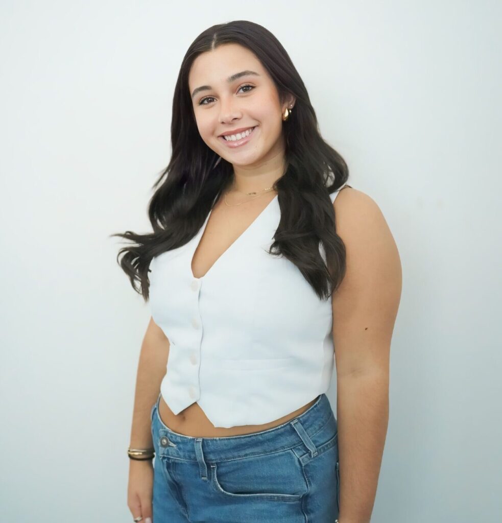 Bella Aguila, Social Media Coordinator